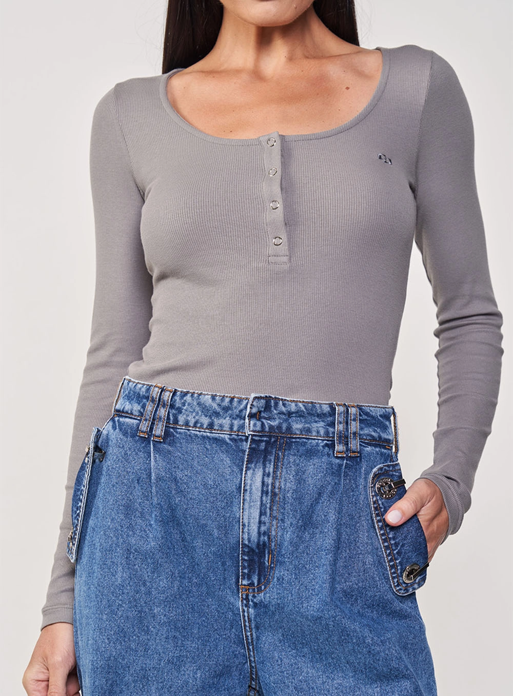 Blusa Feminina Slim Canelada Peitilho Manga Longa Cinza