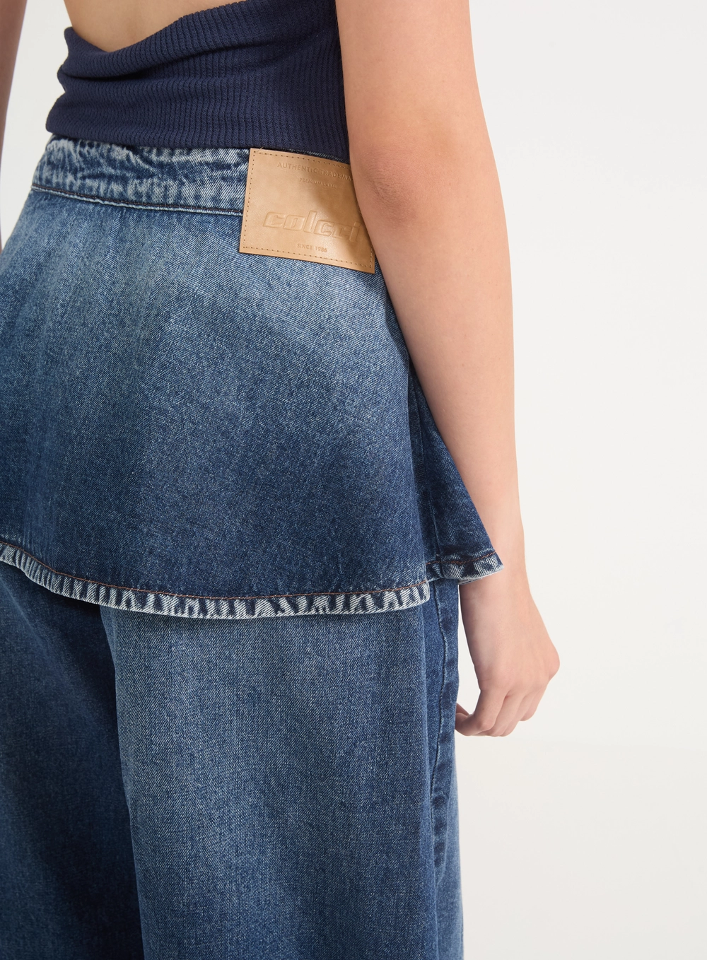 Calça Jeans Peplum Barril Com Sobreposição Índigo