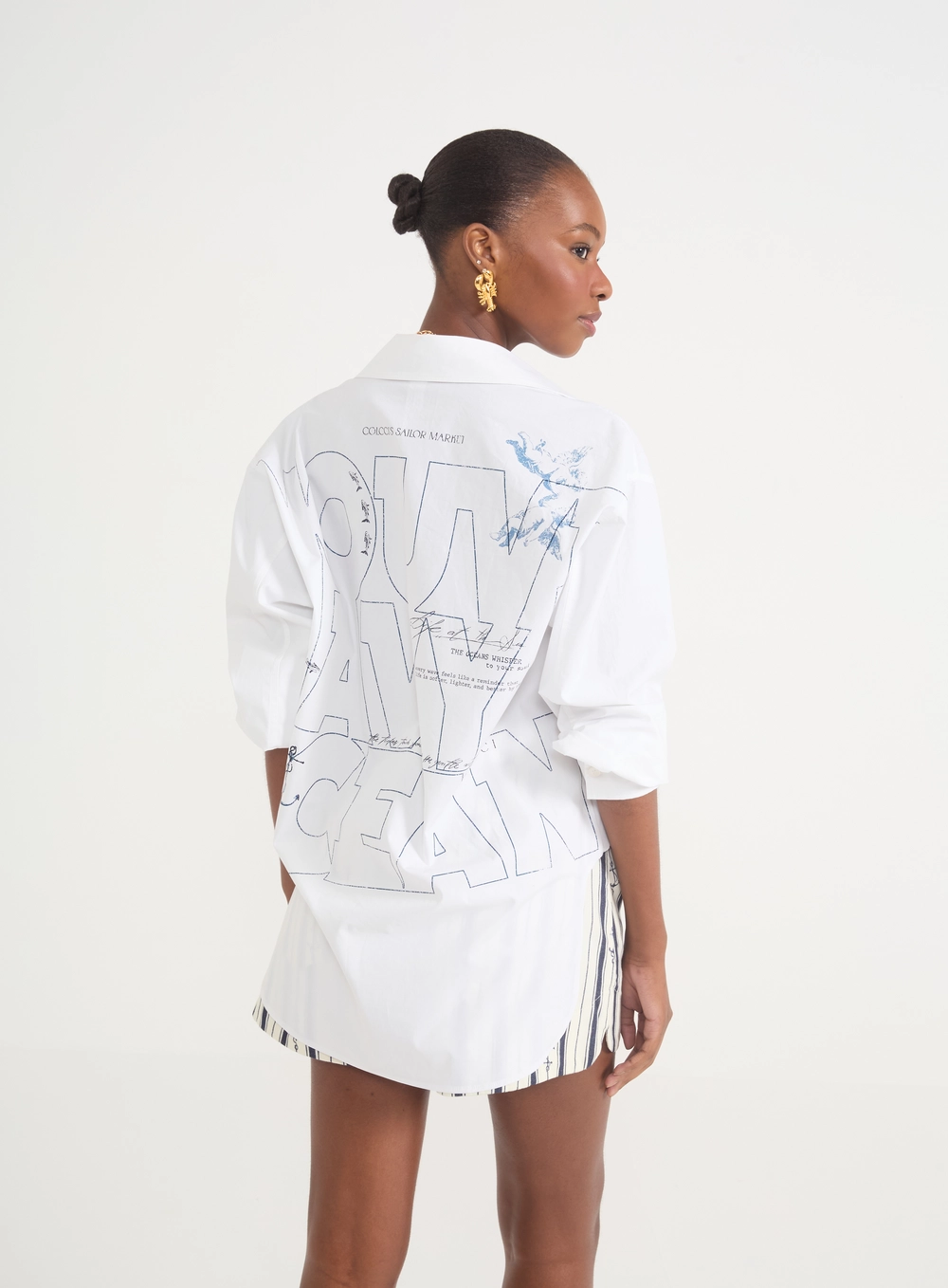 Camisa Feminina Com Estampa E Bolso Off Shell