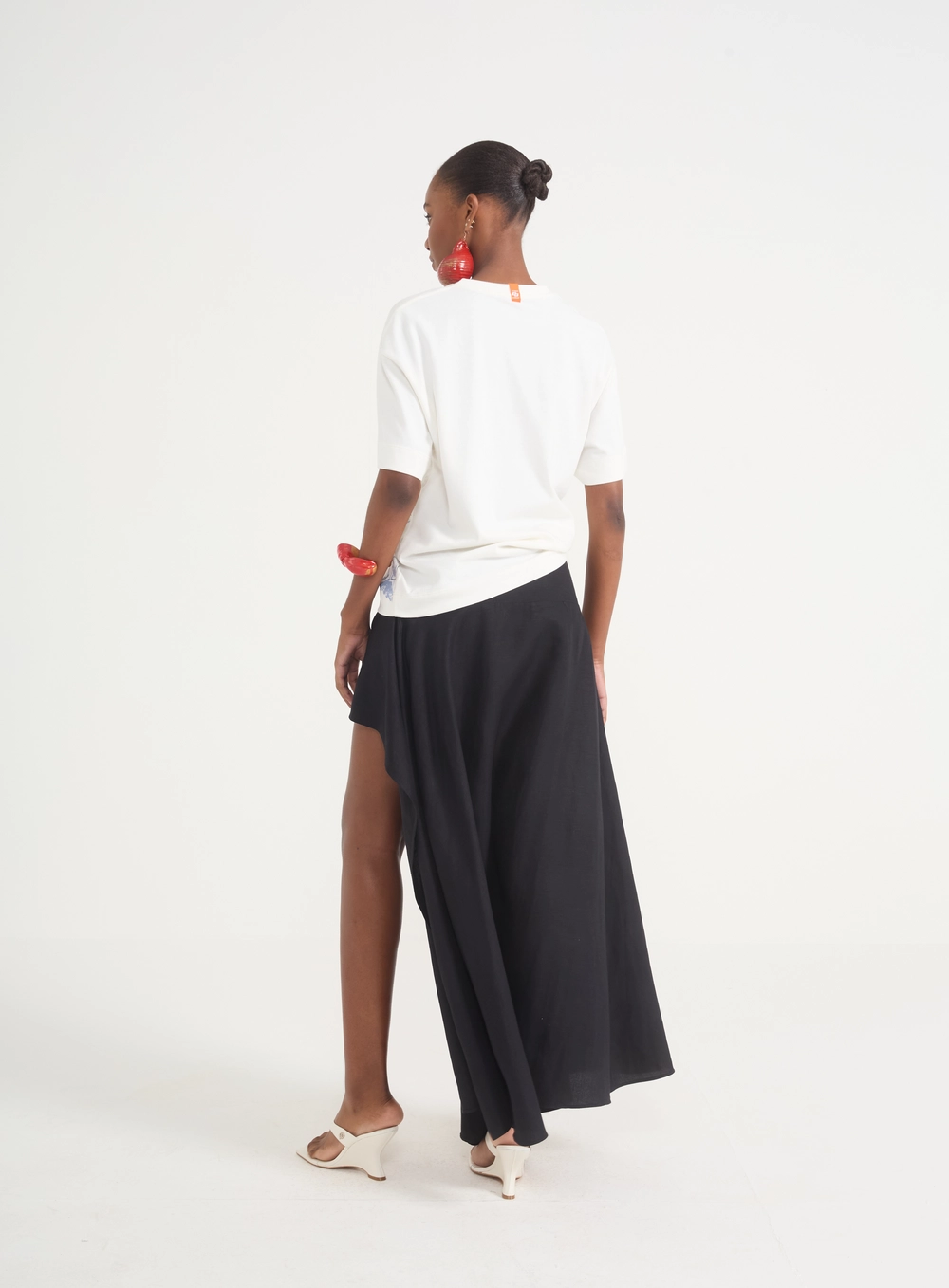 Camiseta Feminina Com Estampa Off Shell