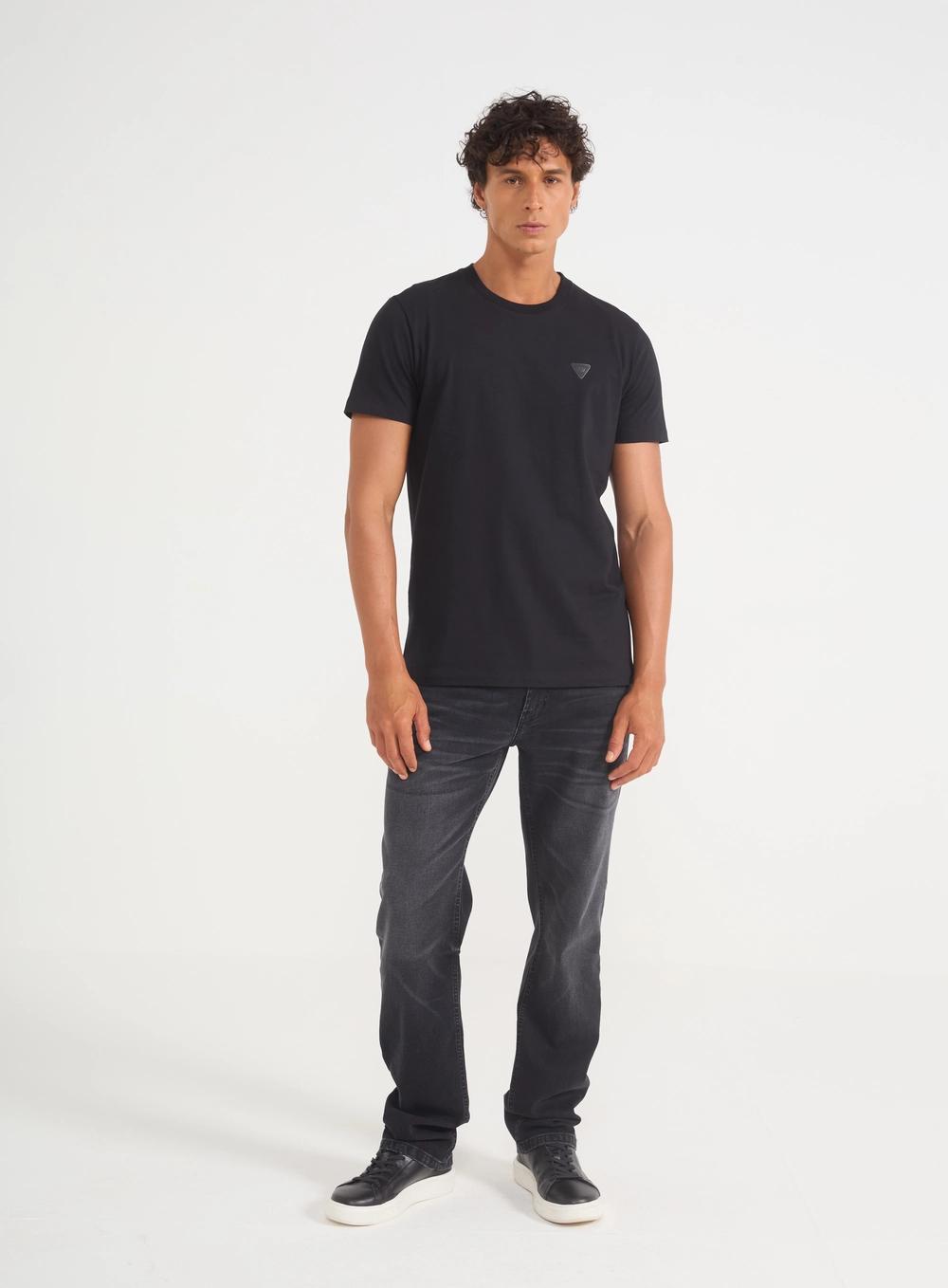 Camiseta Masculina Gola Redonda Com Logo Preto