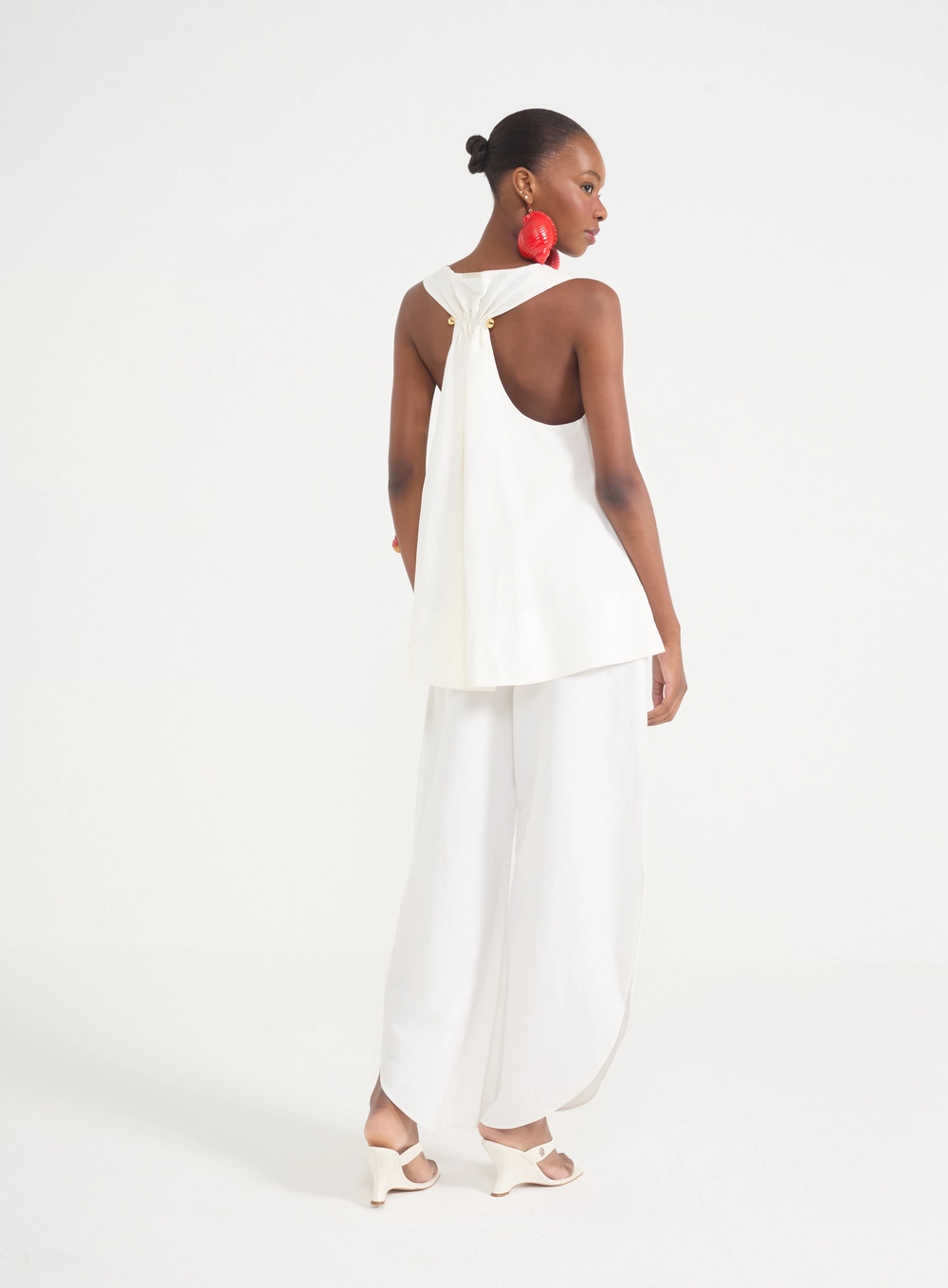 Blusa Feminina De Linho Com Decote V Off Shell