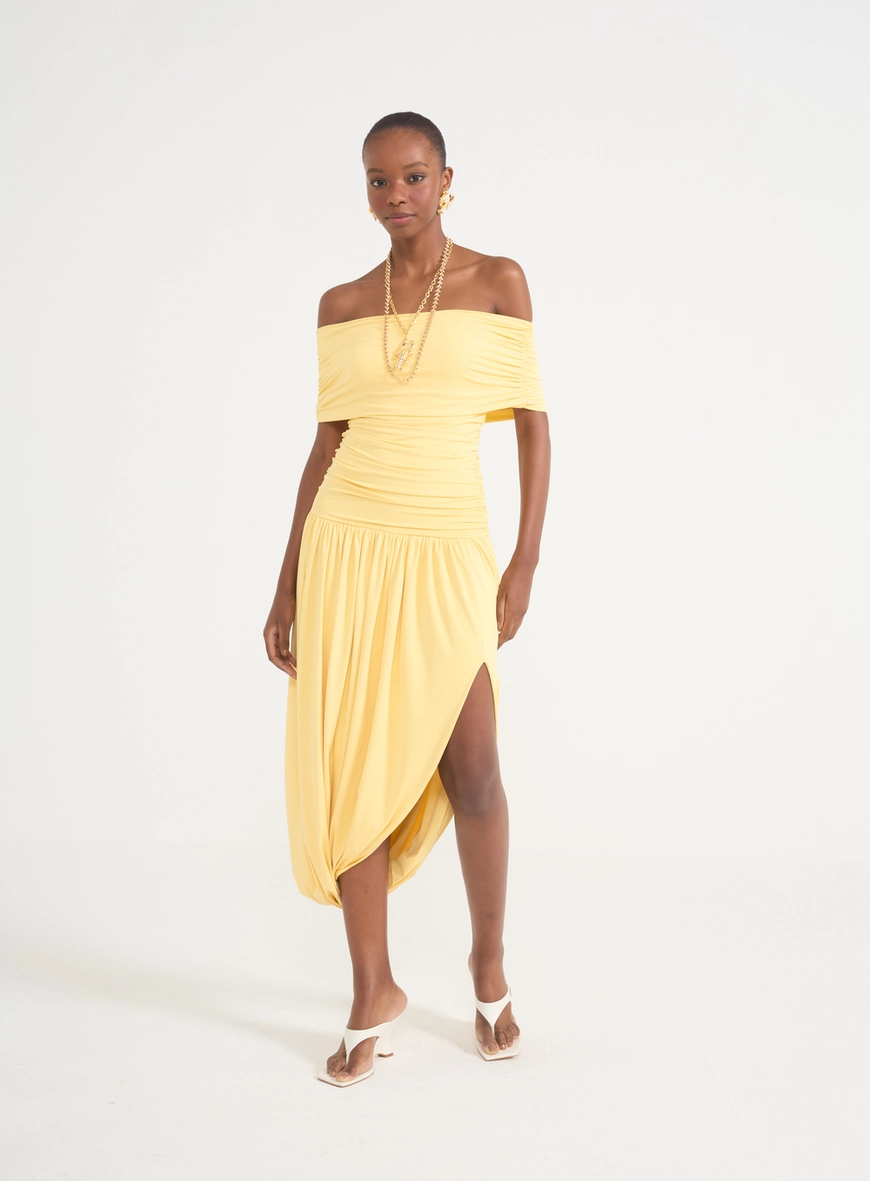 Vestido Ombro A Ombro Com Franzidos E Fenda