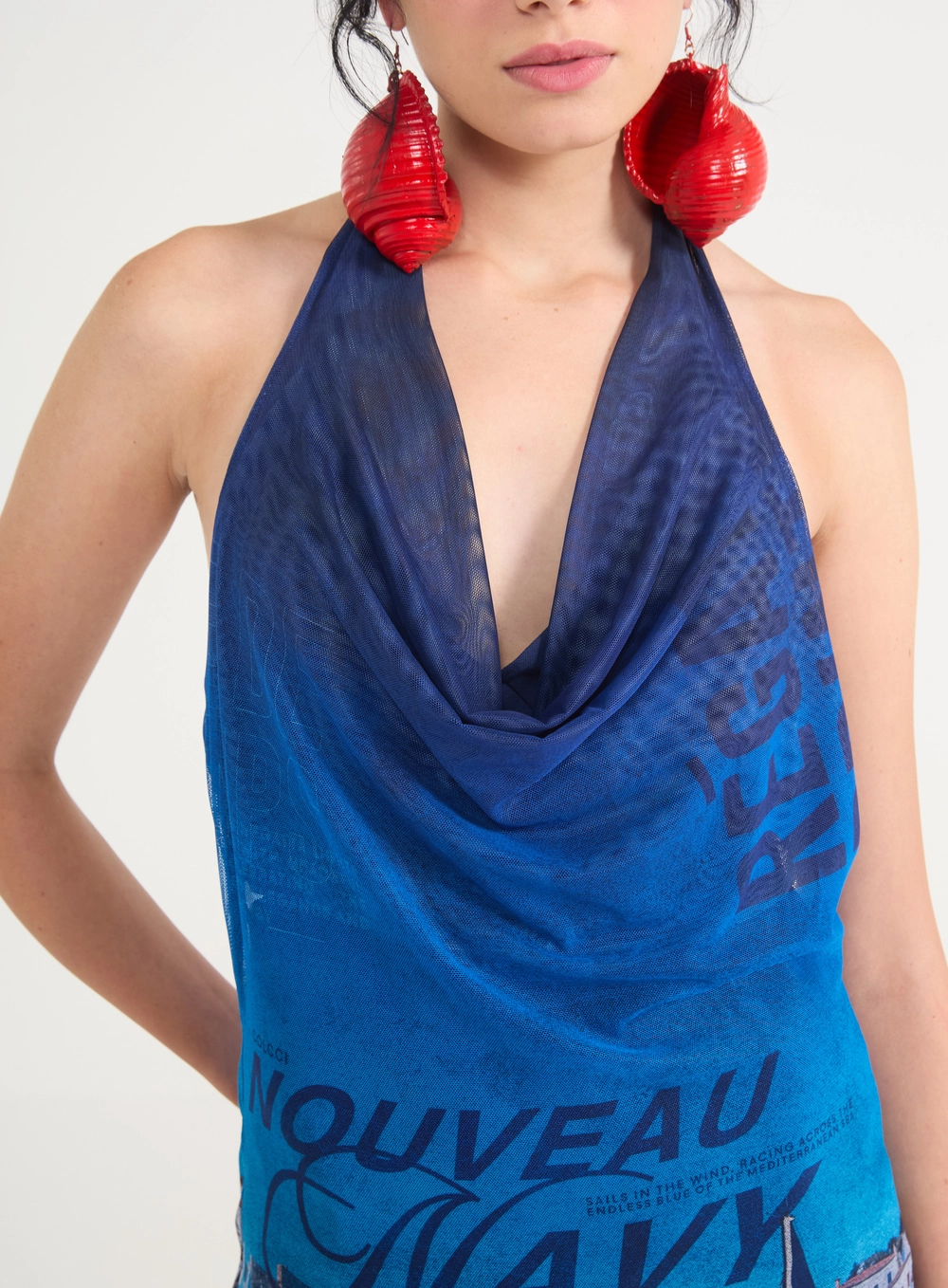 Vestido Feminino Curto Com Decote Degagê E Estampa Estampados