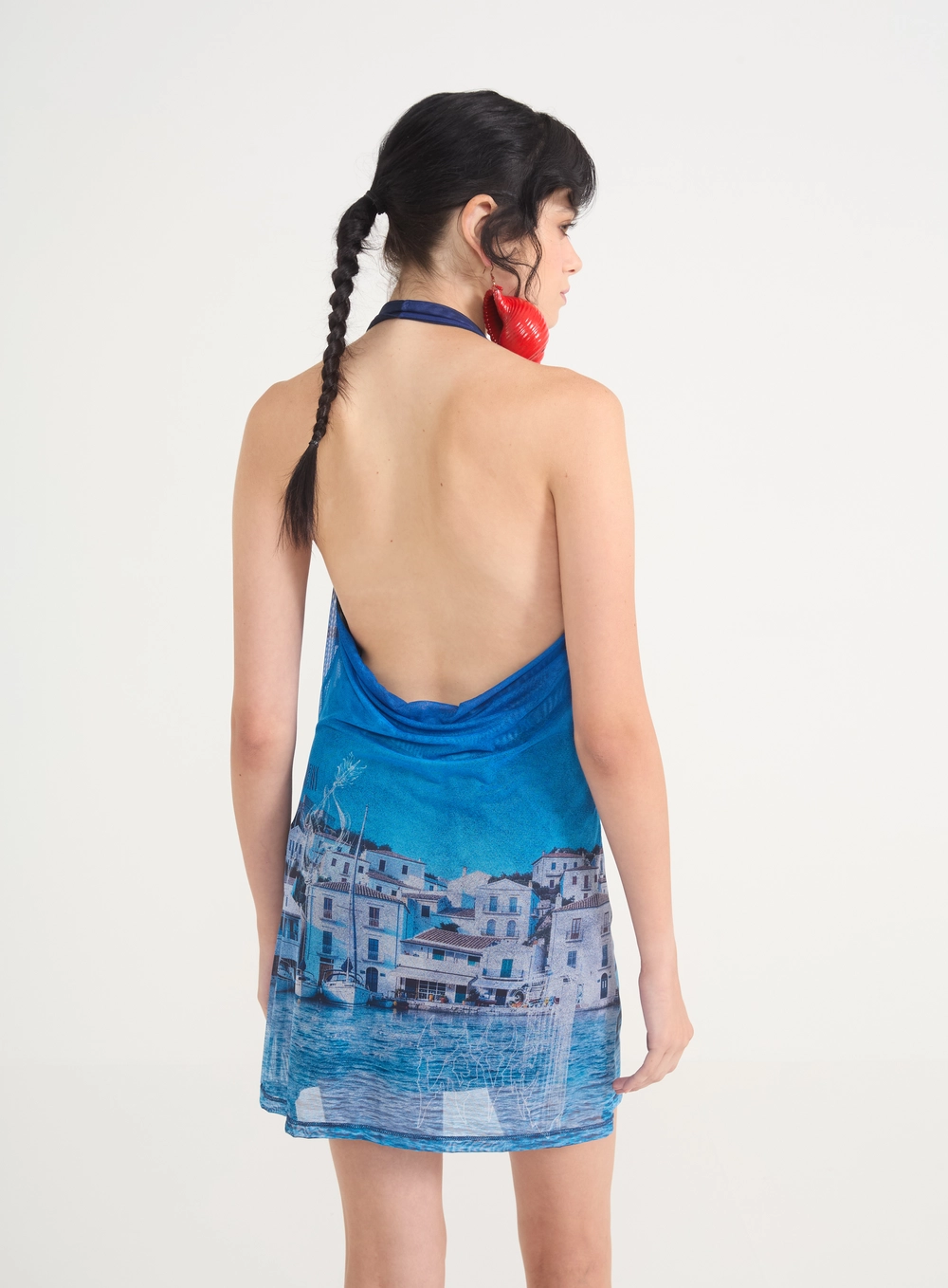 Vestido Feminino Curto Com Decote Degagê E Estampa Estampados