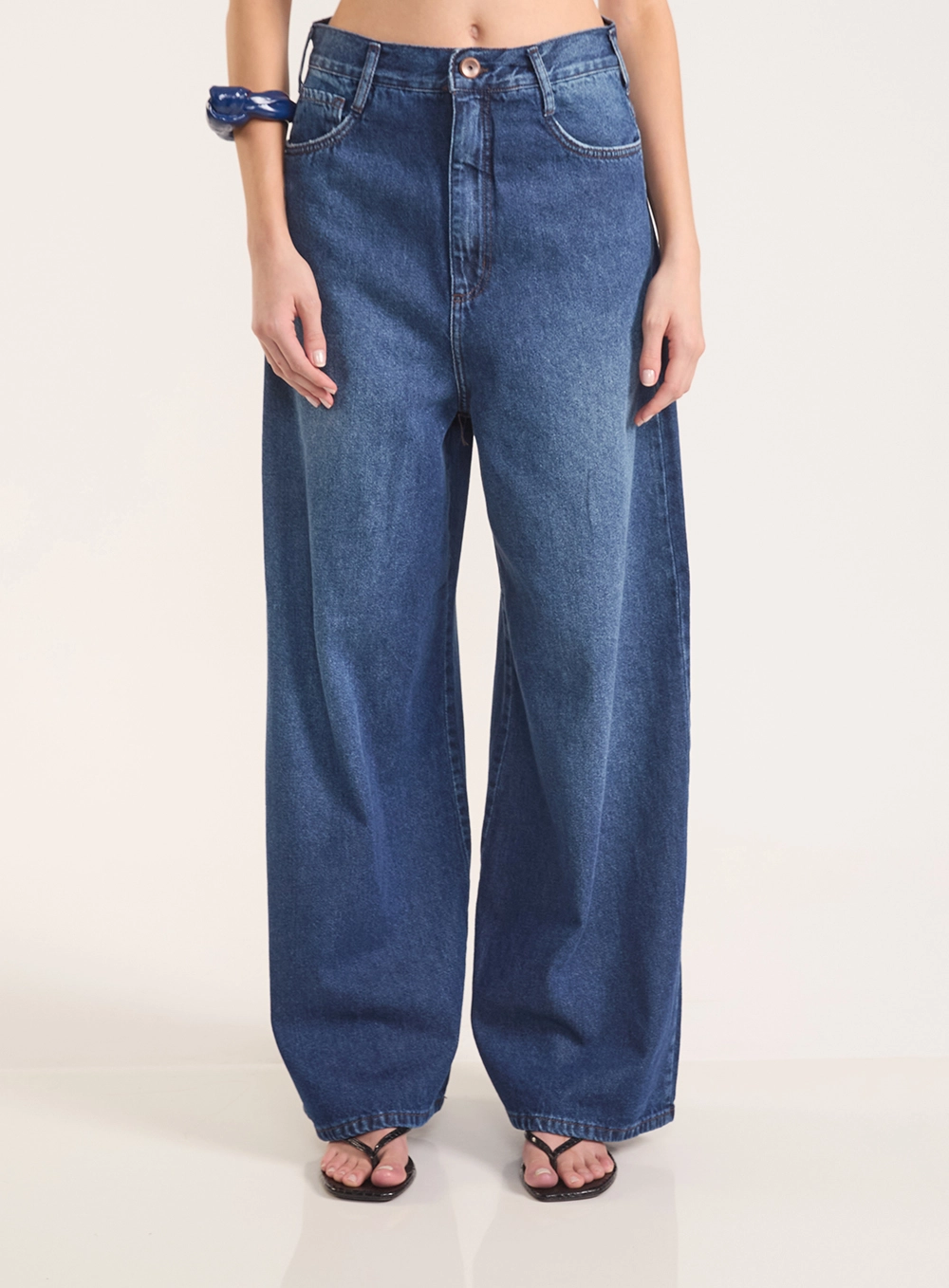 Calça Jeans Pantalona Califórnia Com Bolsos Índigo
