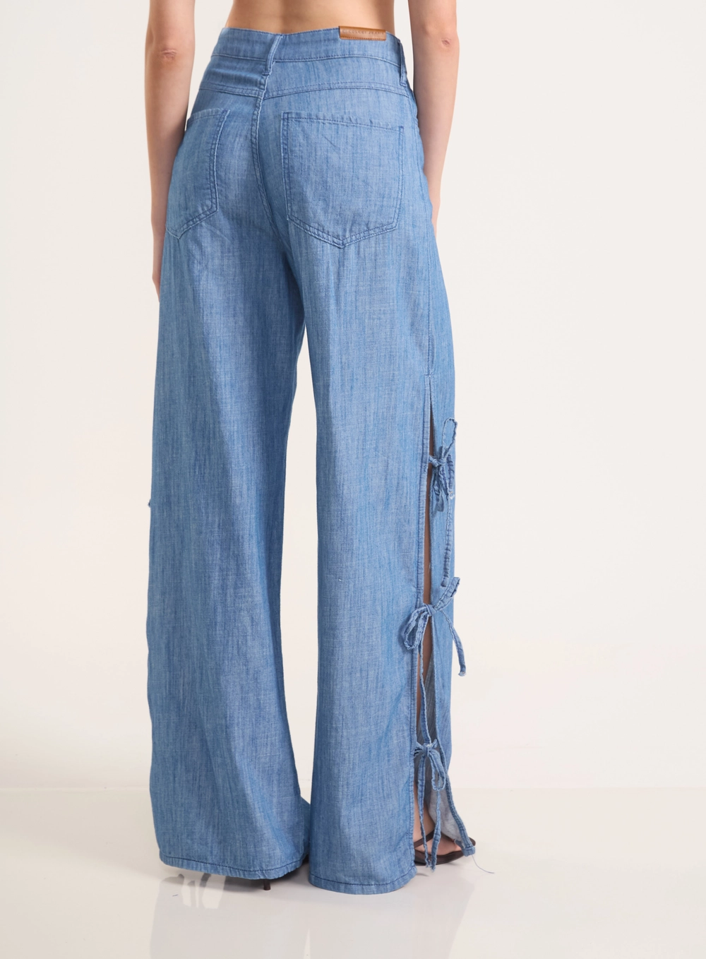 Calça Jeans Feminina Com Amarração Lateral Índigo