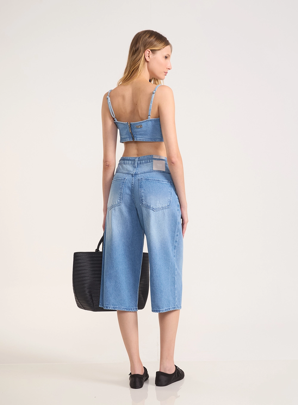 Calça Jeans Verona Pantacourt Com Amarração Índigo