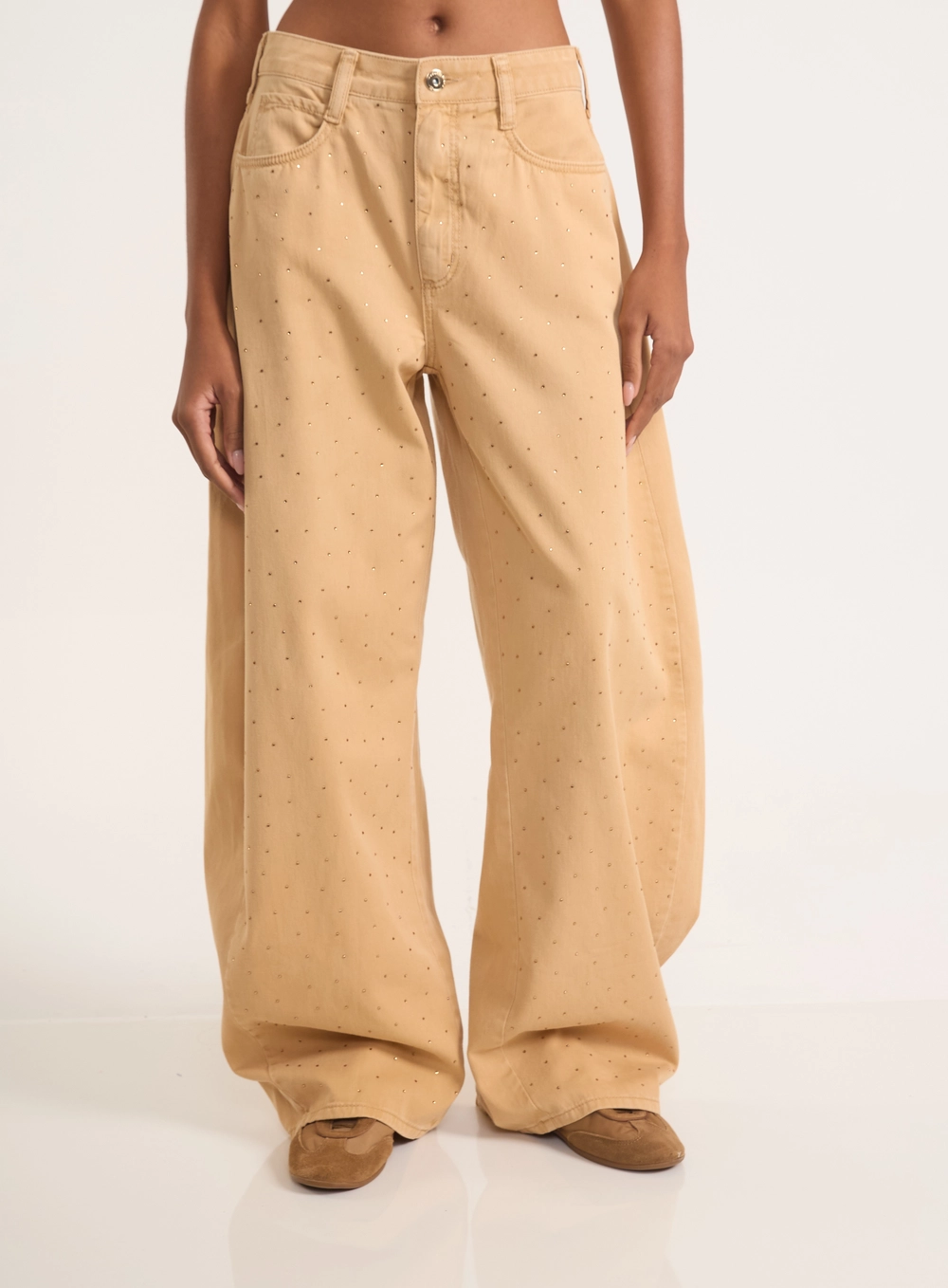 Calça Jeans Feminina Wide Leg Com Aplicação Estampados