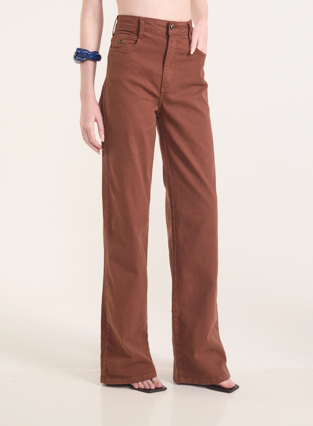 Calça Sarja Wide Leg - Berlim Stretch Marrom