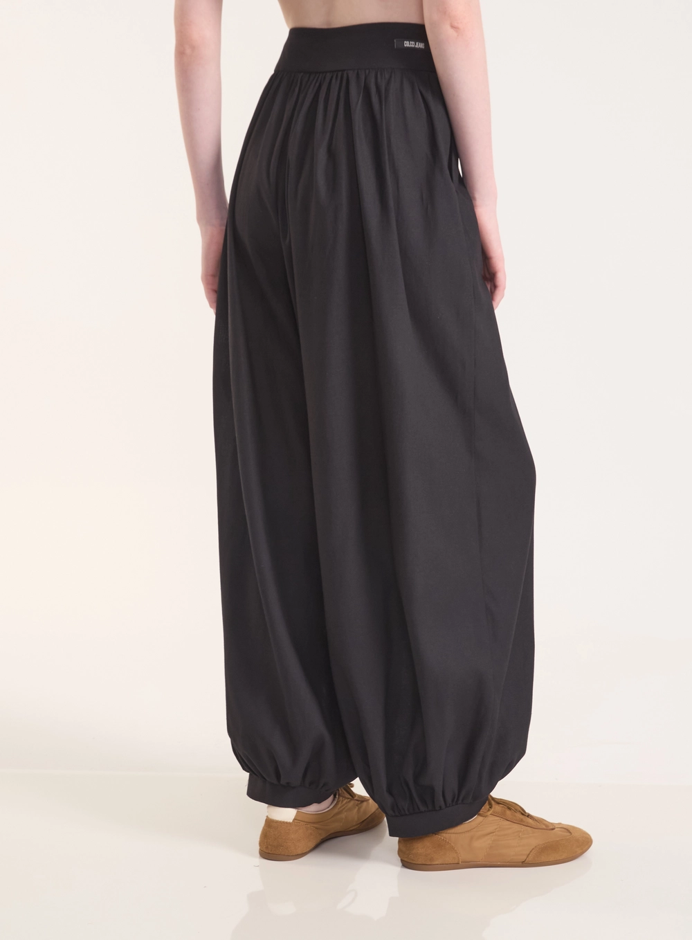 Calça Urban Balloon Com Franzidos Preto