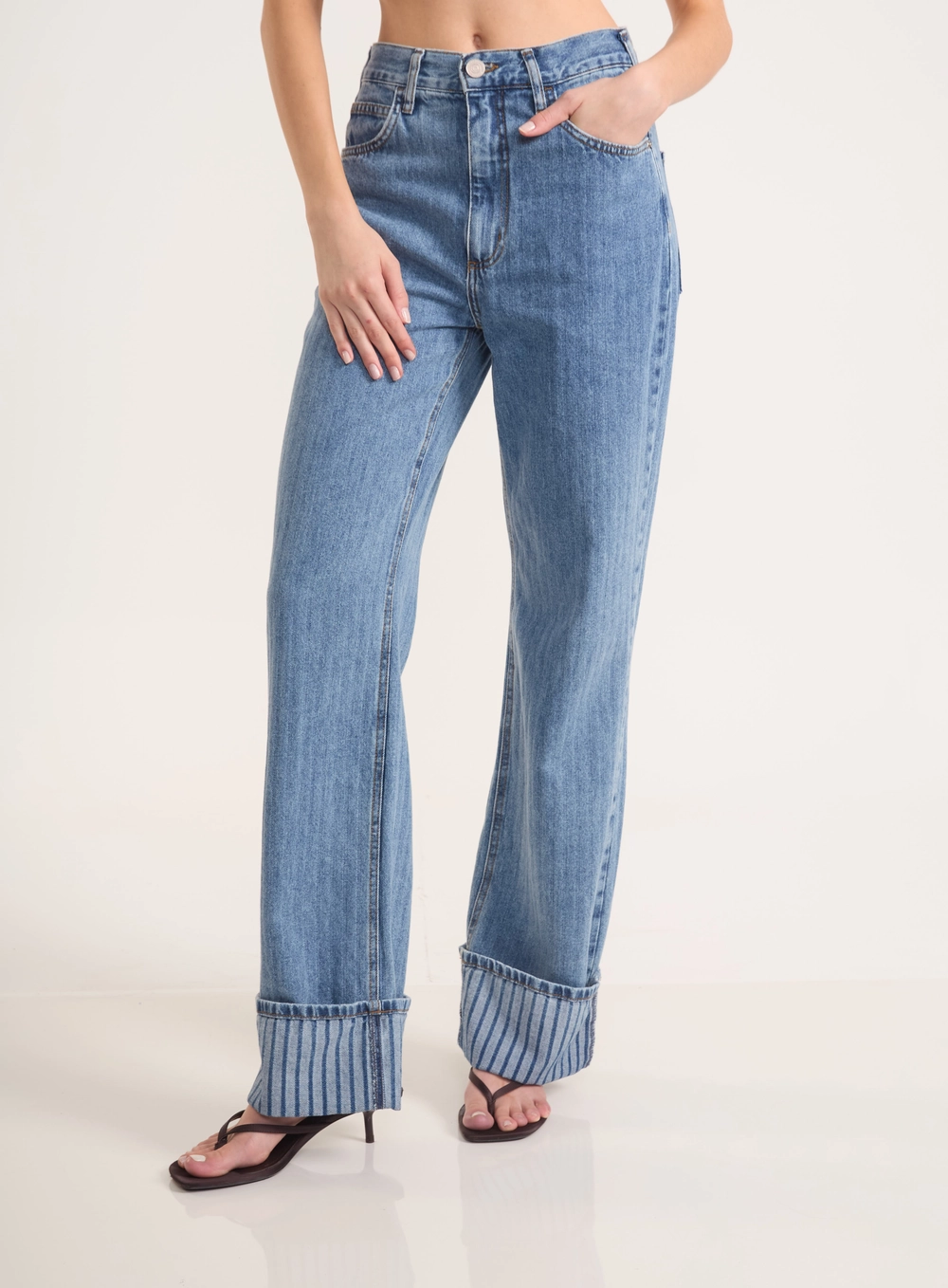 Calça Jeans Barcelona Wide Leg Com Estampa Índigo