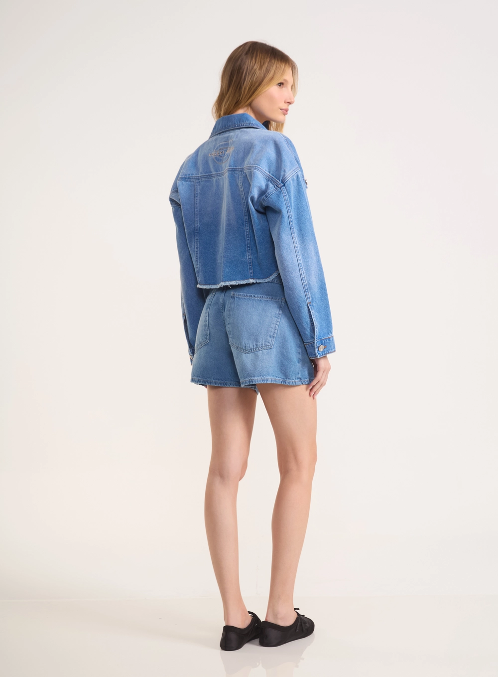 Short Jeans Wide Leg Com Bolsos Índigo