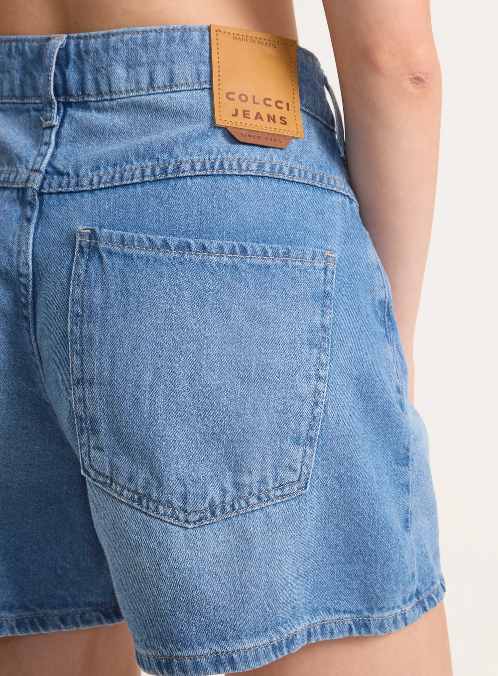 Short Jeans Wide Leg Com Bolsos Índigo