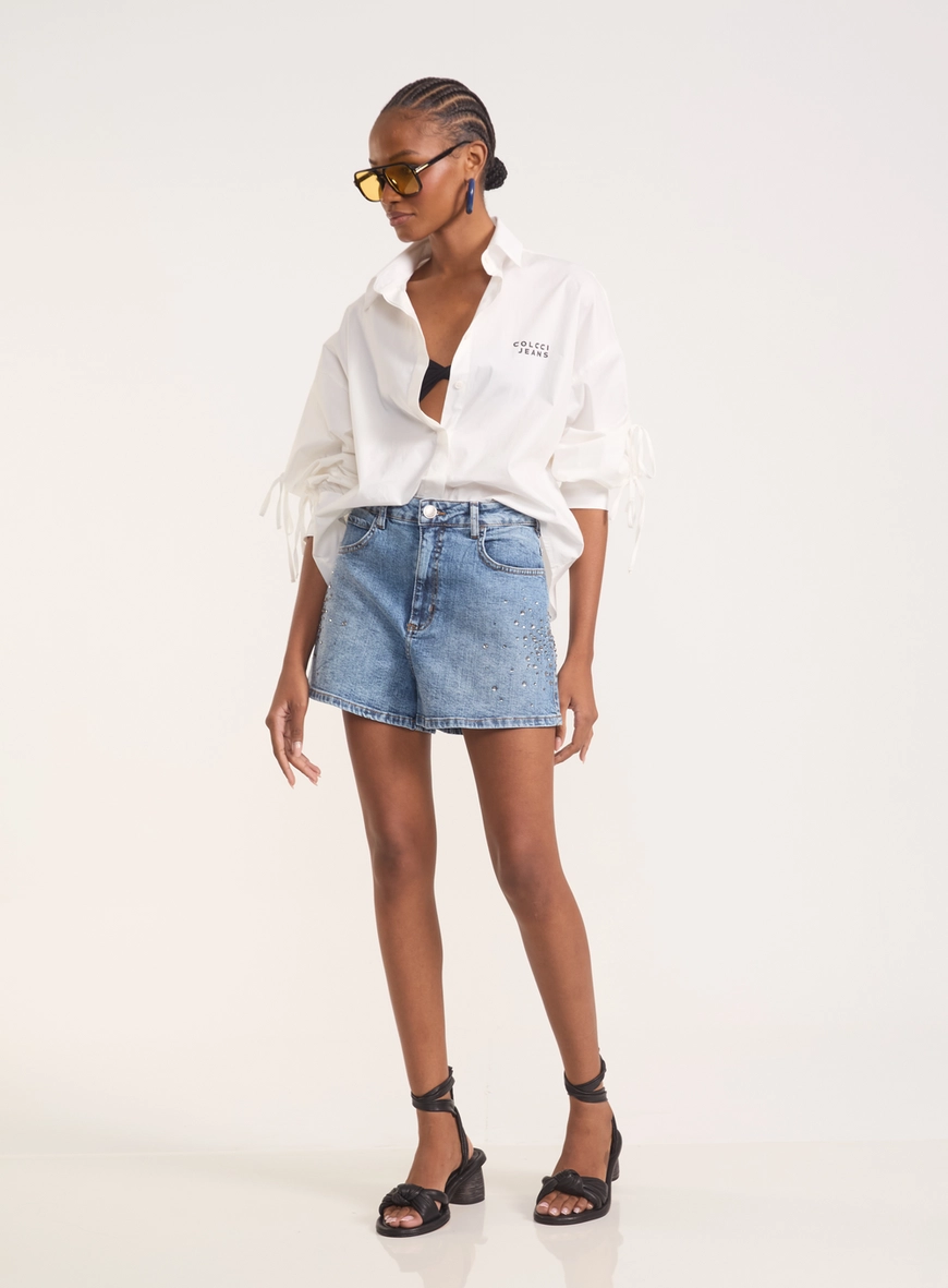 Short Jeans Com Brilhos E Barra Desfiada