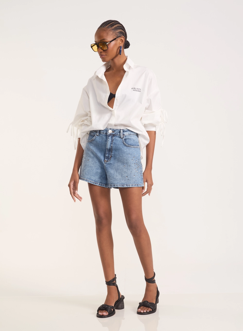 Short Jeans Com Brilhos E Barra Desfiada Índigo