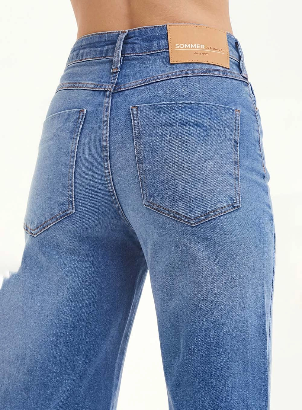 Calça Feminina Jeans Com Lavanderia Clara - Flare Índigo 4