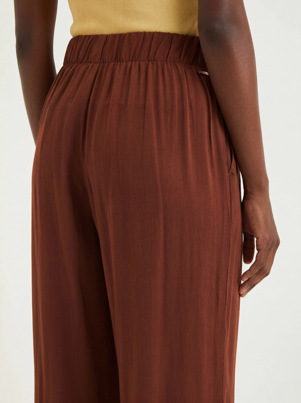 Calça Pantalona Alfaiataria Marrom 4