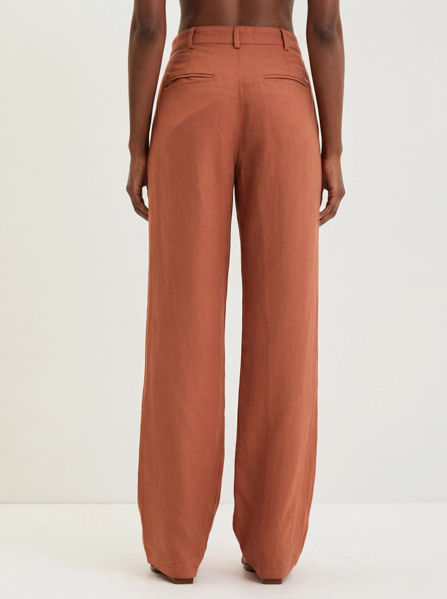 Calça Feminina Com Bolsos Embutidos - Evasê Marrom 2
