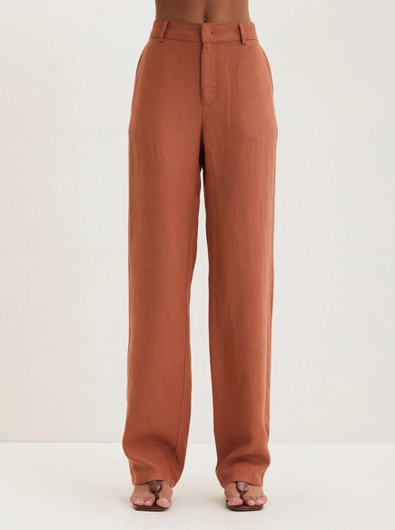 Calça Feminina Com Bolsos Embutidos - Evasê
