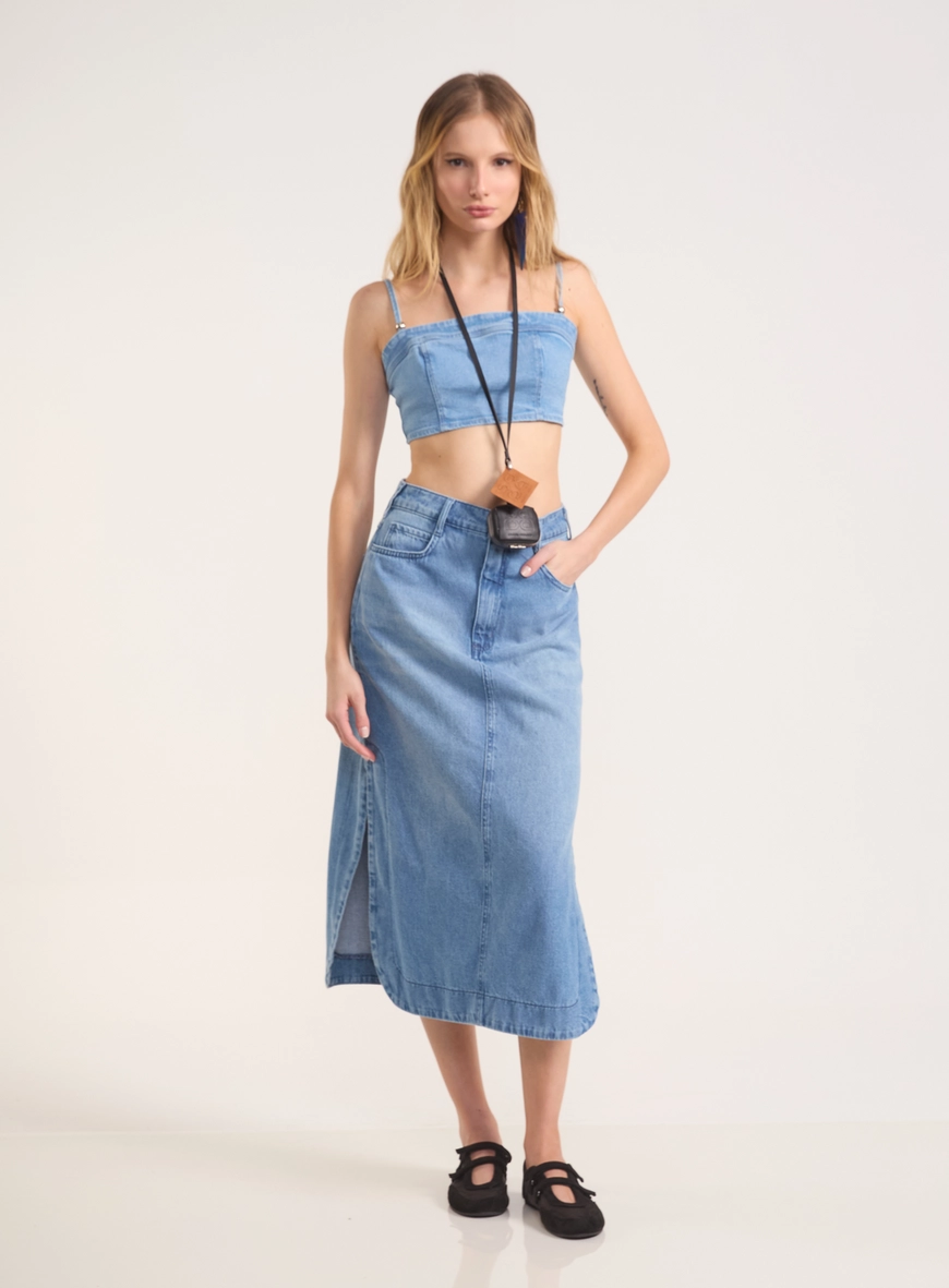 Saia Midi Jeans Com Fenda E Bolsos