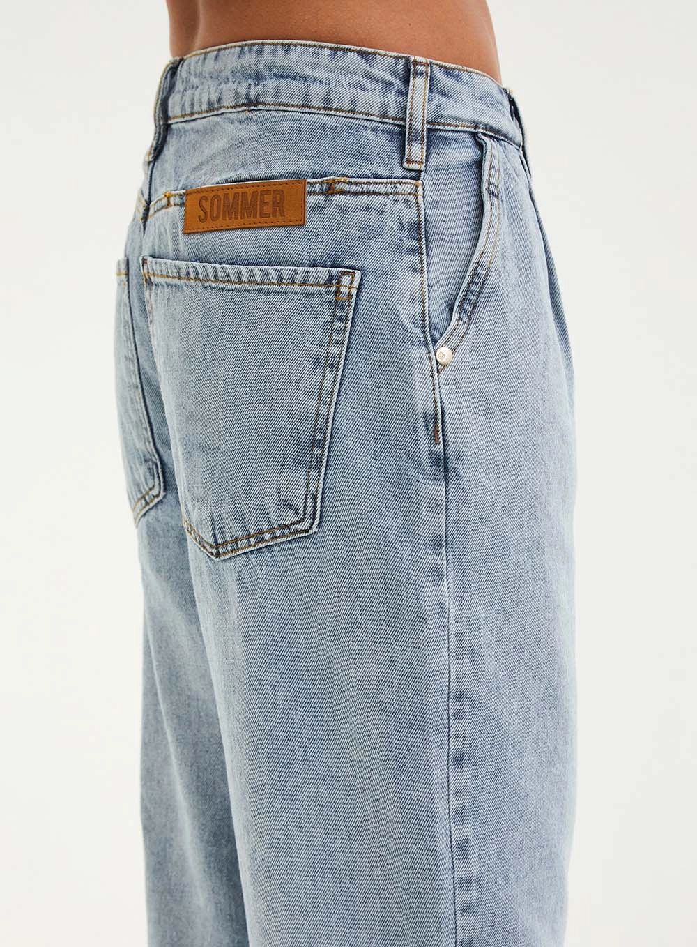 Calça Feminina Jeans Com Pregas Frontais - Reta Índigo 4