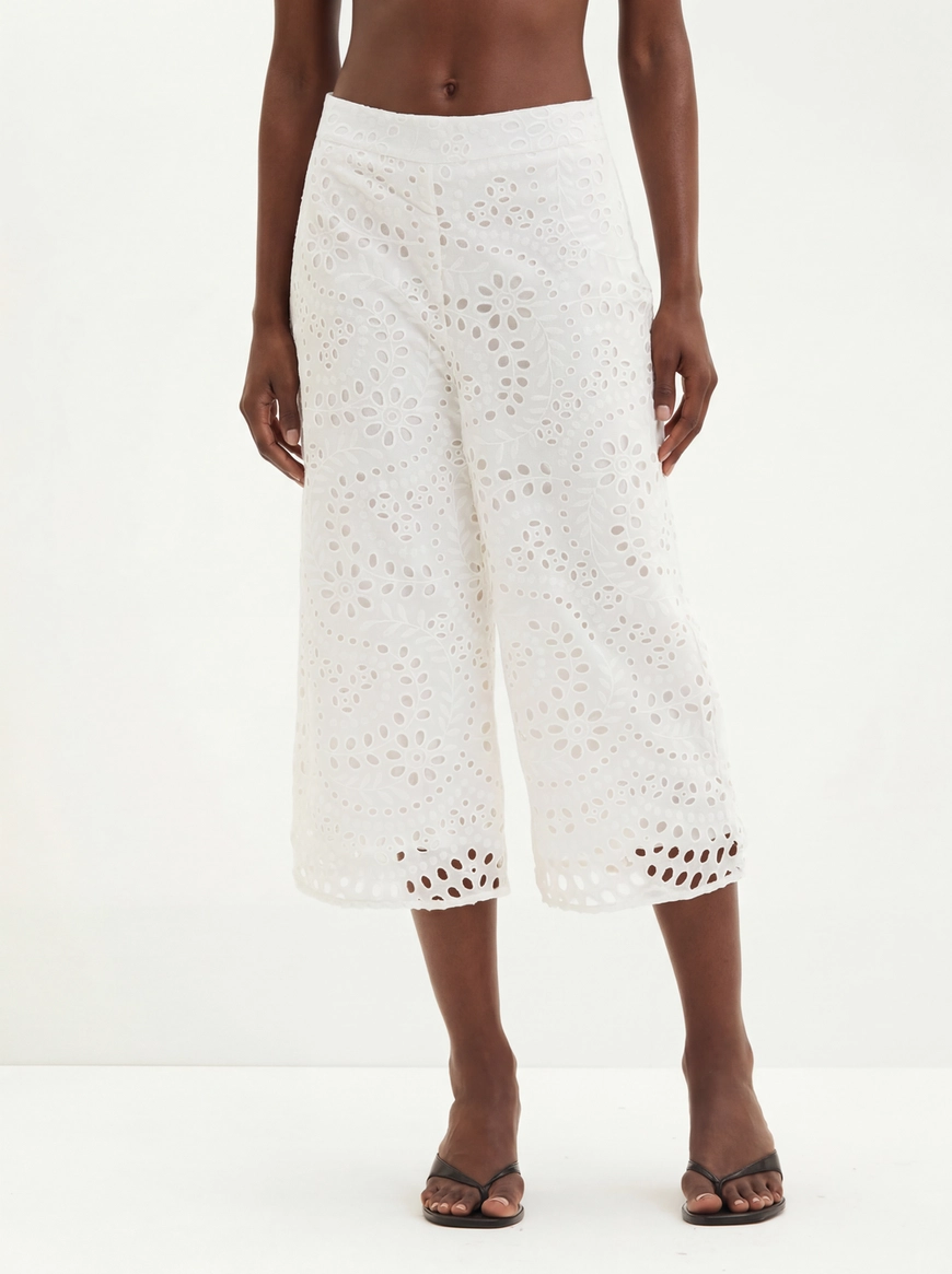 Calça Feminina Com Laise E Bolsos - Pantacourt Off Shell 1