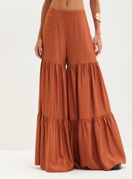Calça Feminina Com Babados - Pantalona
