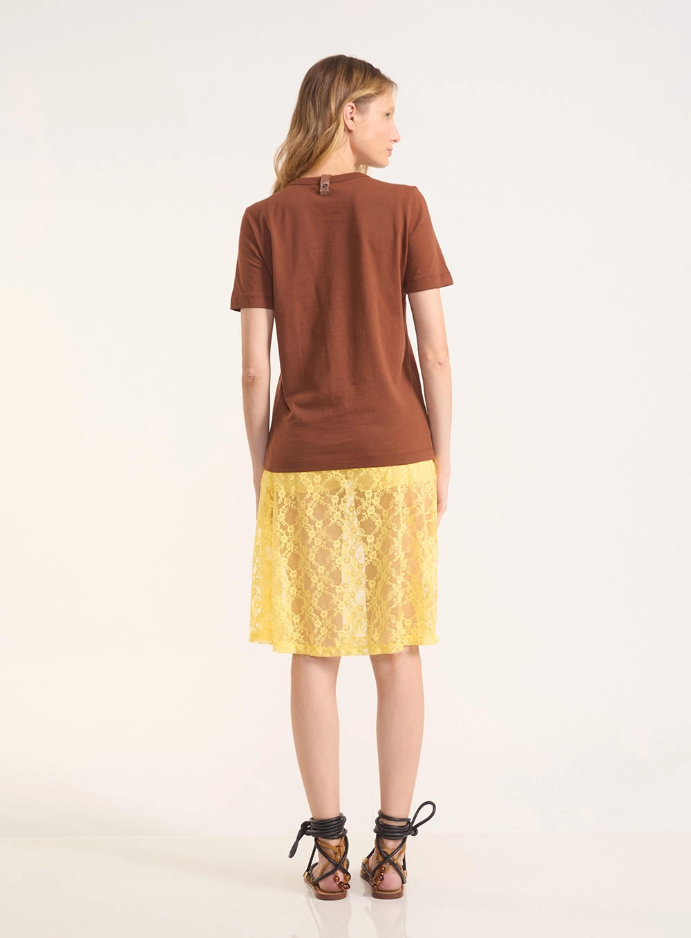 Camiseta Regular Com Estampa E Gola Em Ribana Marrom