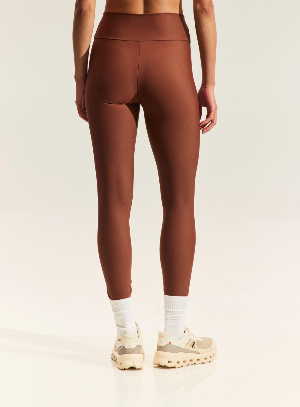 Calça Legging Feminina Com Cós Elástico Marrom