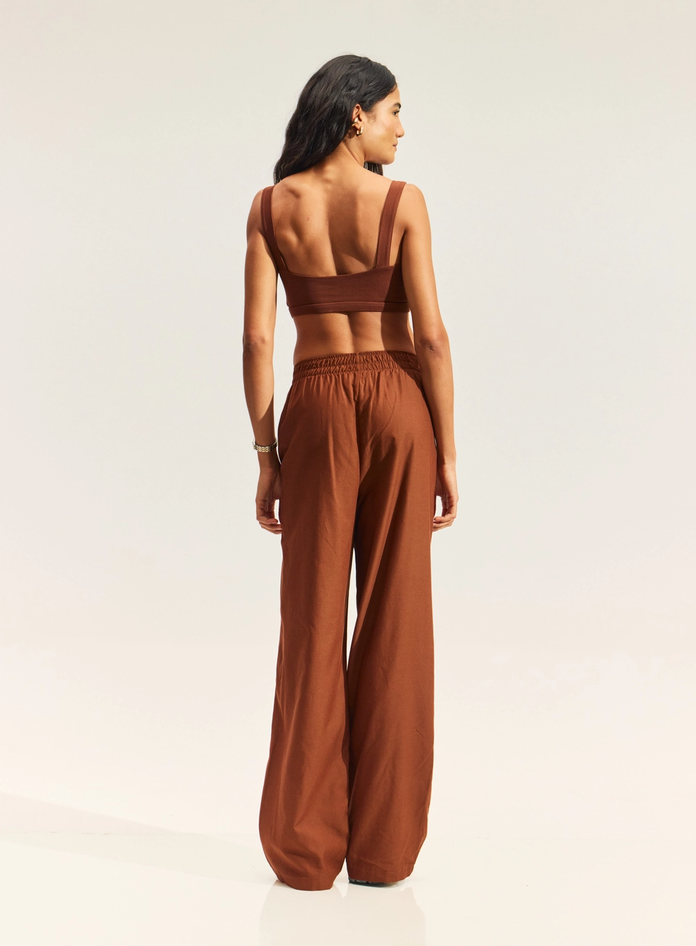 Calça Feminina Pantalona Com Cós Elástico Marrom