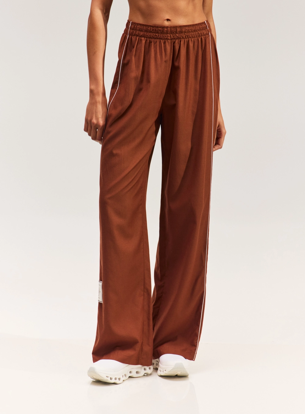 Calça Feminina Pantalona Com Cós Elástico Marrom