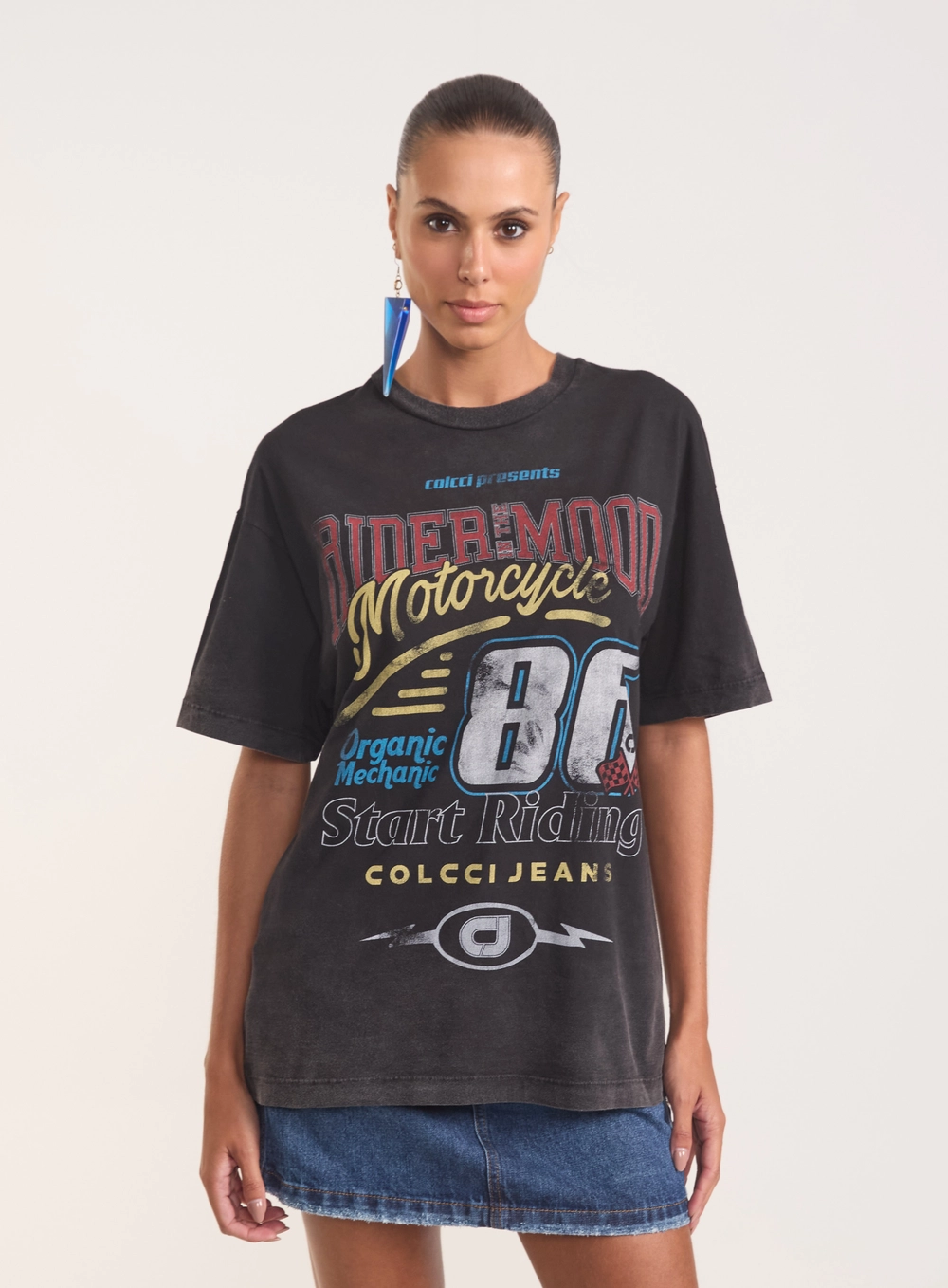 Camiseta Oversized Estampada - Jamie Preto