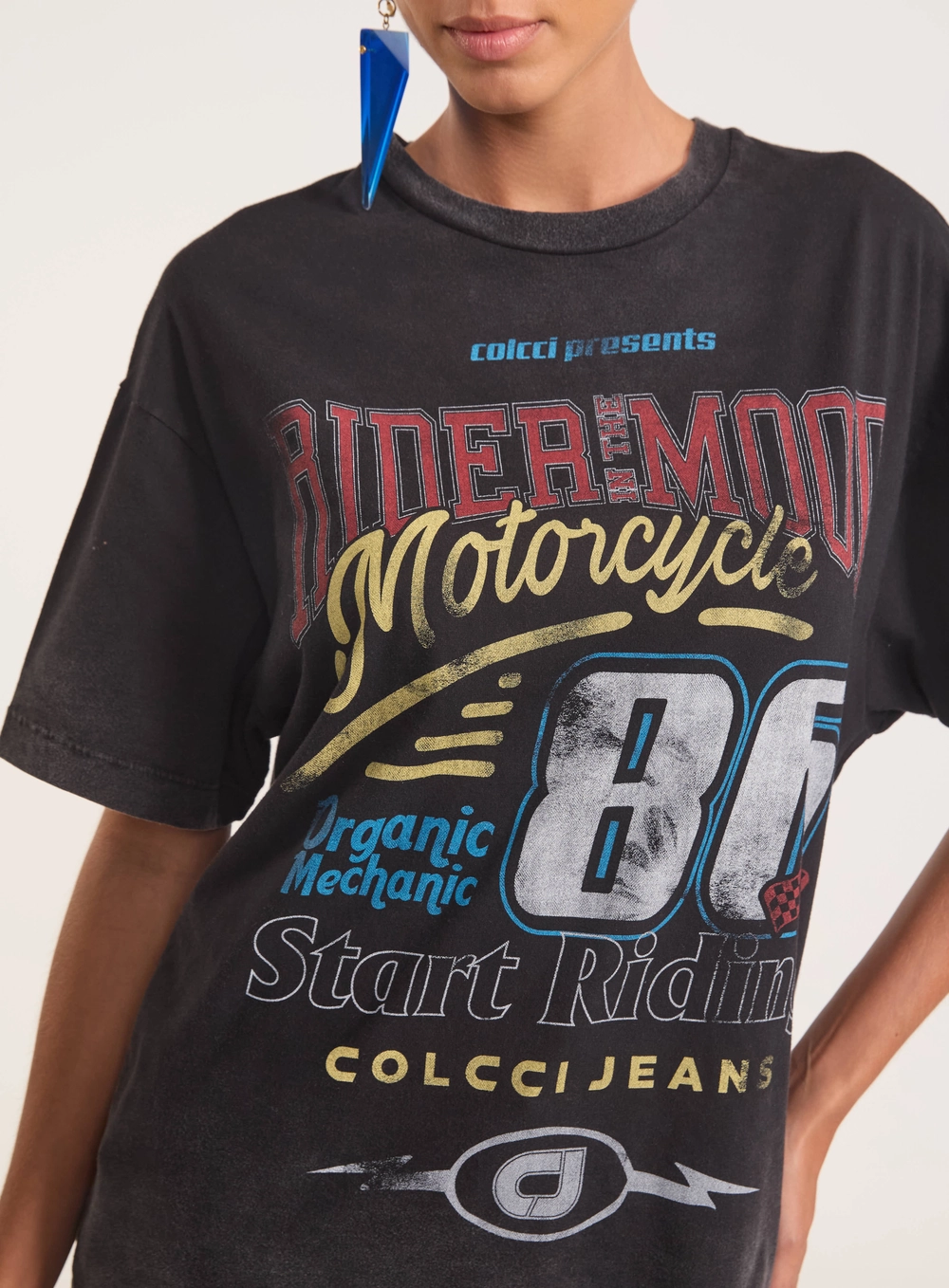 Camiseta Oversized Estampada - Jamie Preto