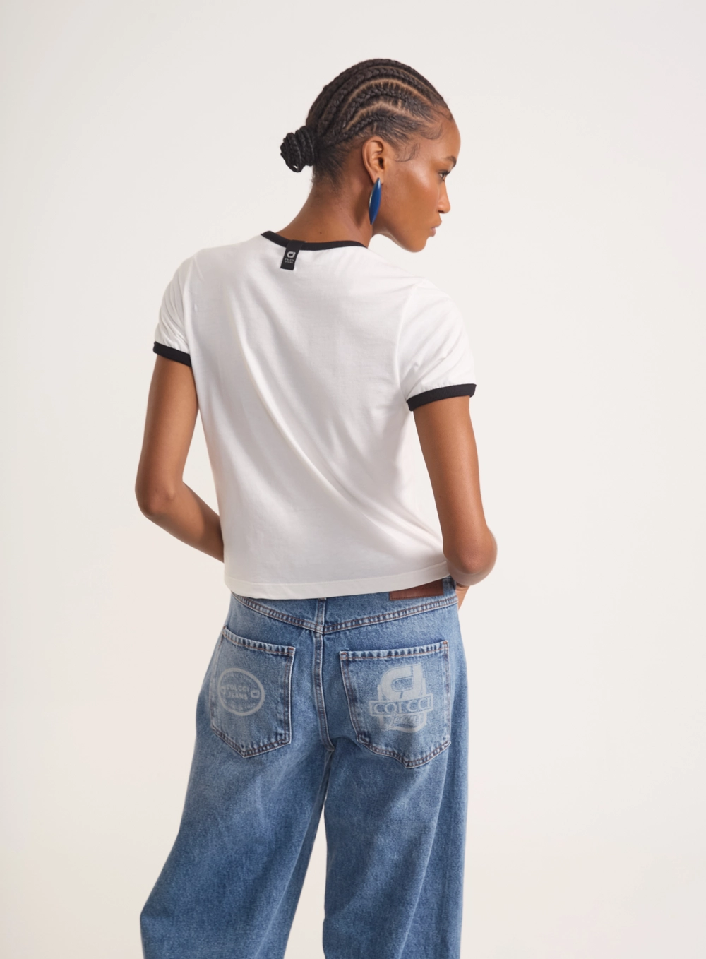 Camiseta Urban Ringer Patch Off Shell