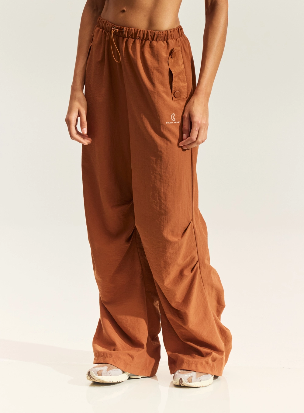 Calça Wide Leg Com Franzido Marrom