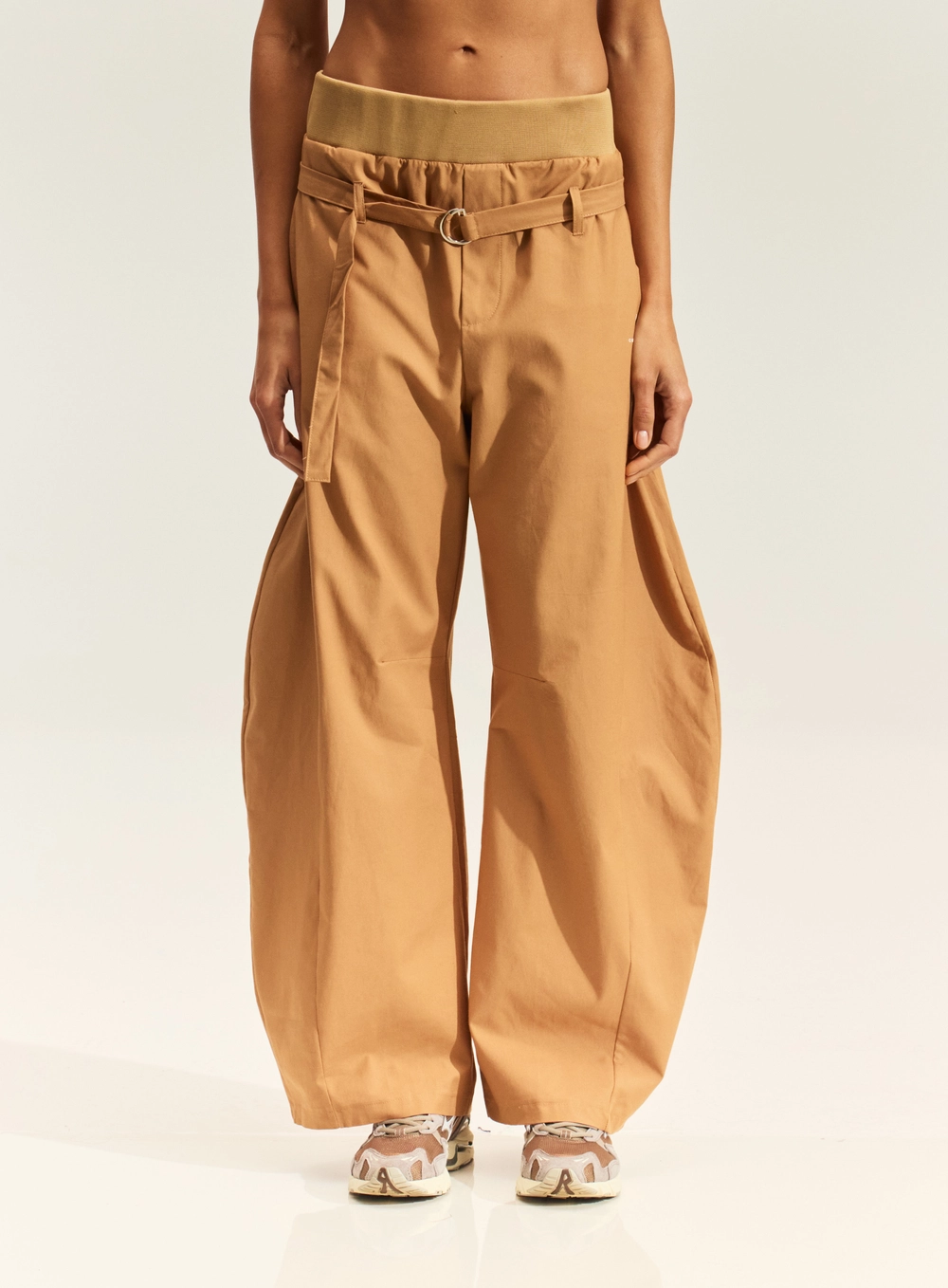 Calça Dublin Pantalona Com Cinto Bege
