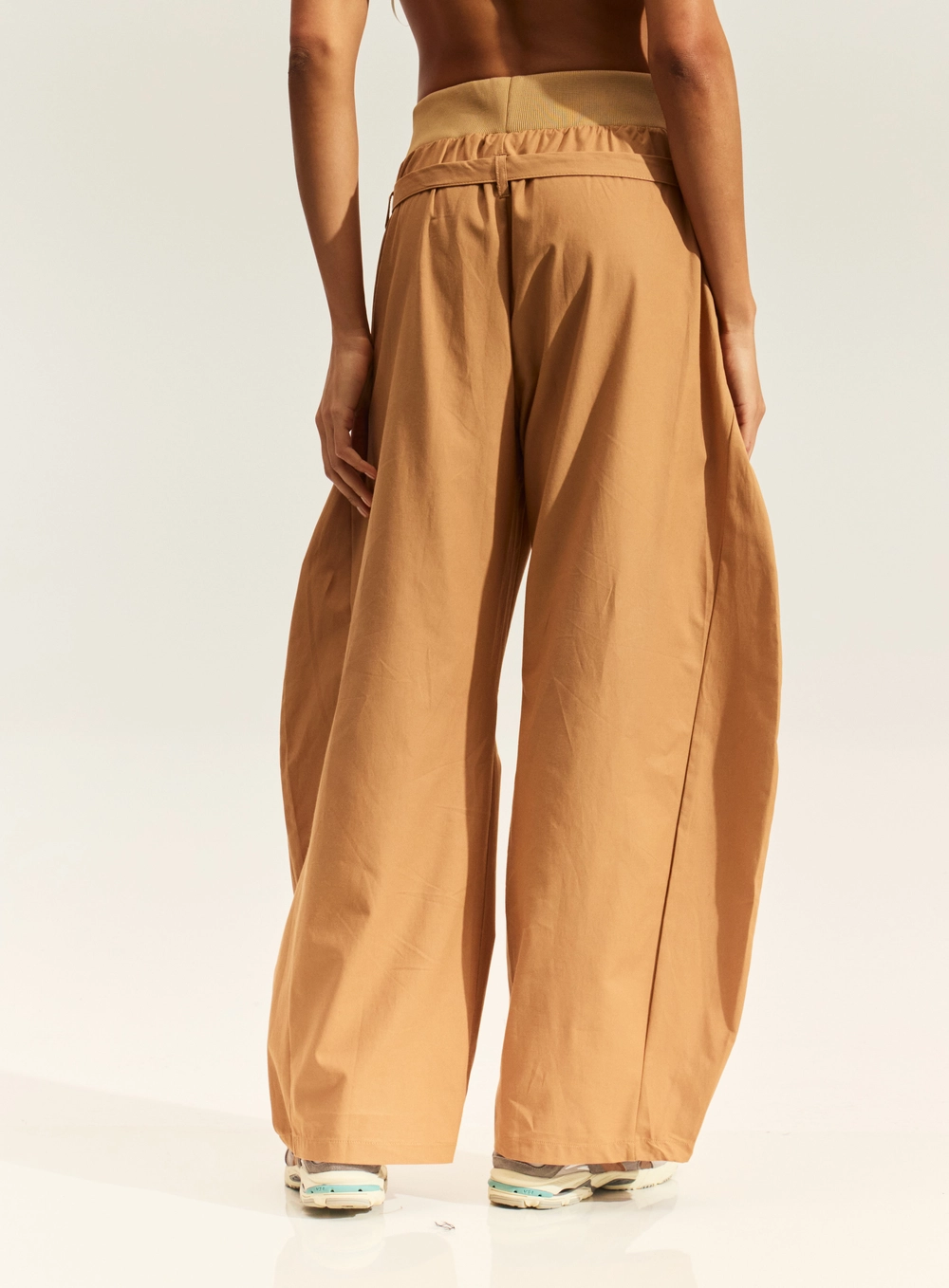 Calça Dublin Pantalona Com Cinto Bege