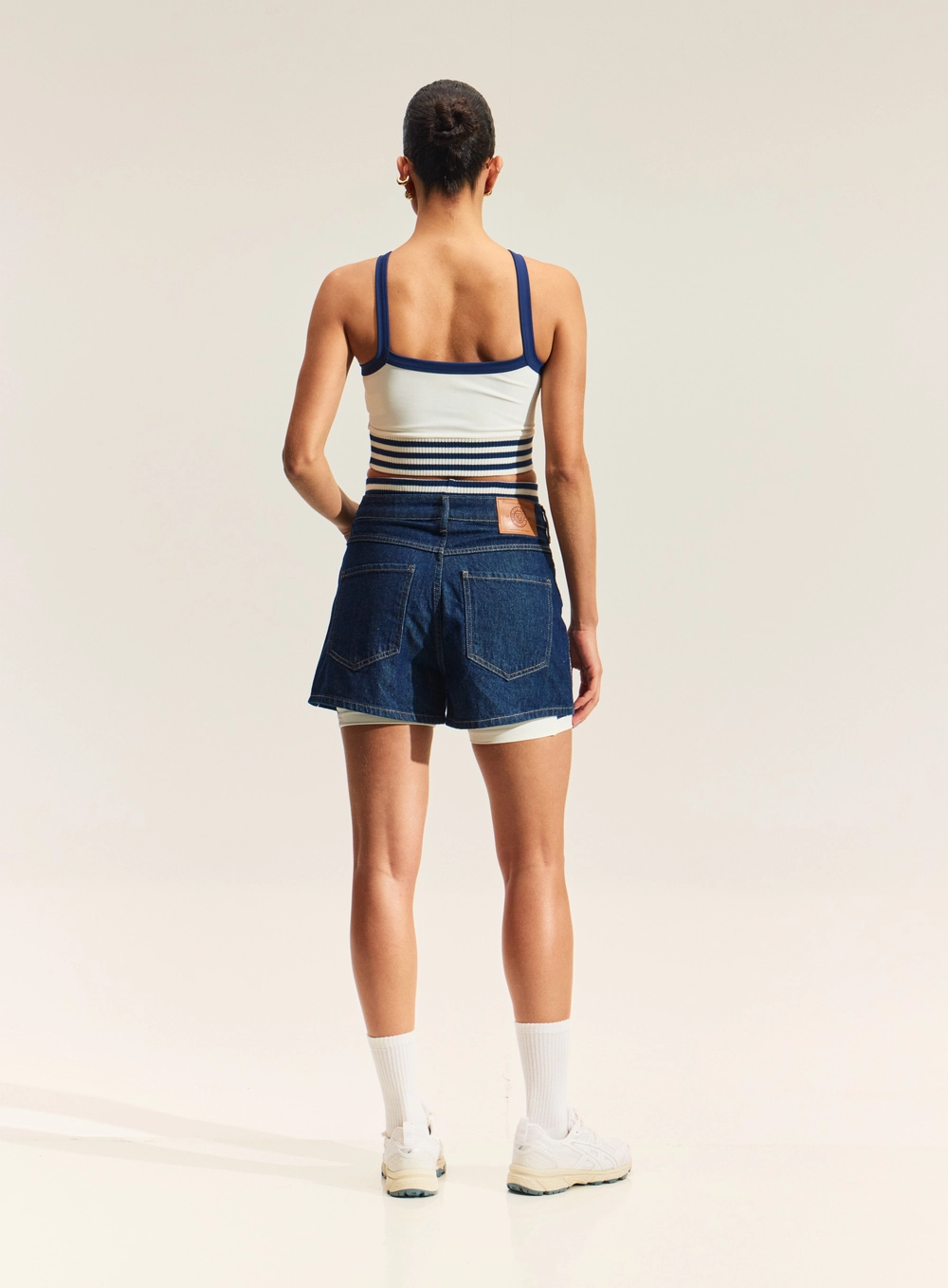 Short Jeans Dunnah Com Bolsos E Faixa Lateral Índigo