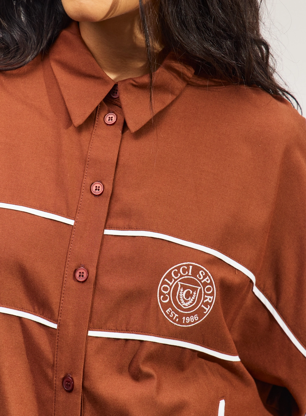 Camisa Manga Longa Com Gola Marrom