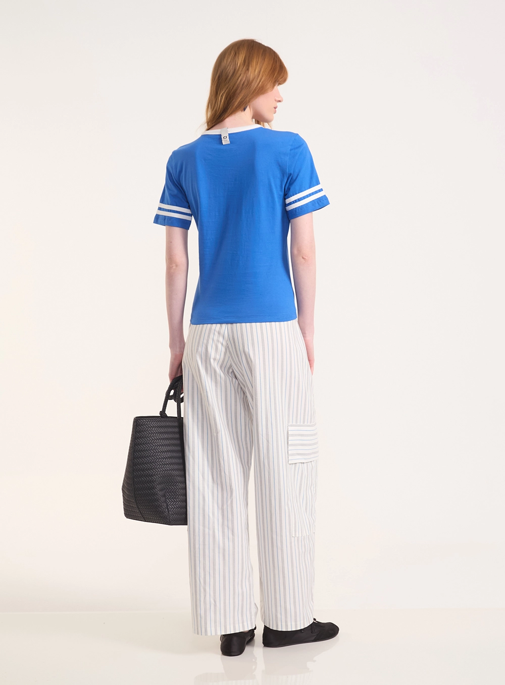 Camiseta Regular Com Estampa E Listras Azul