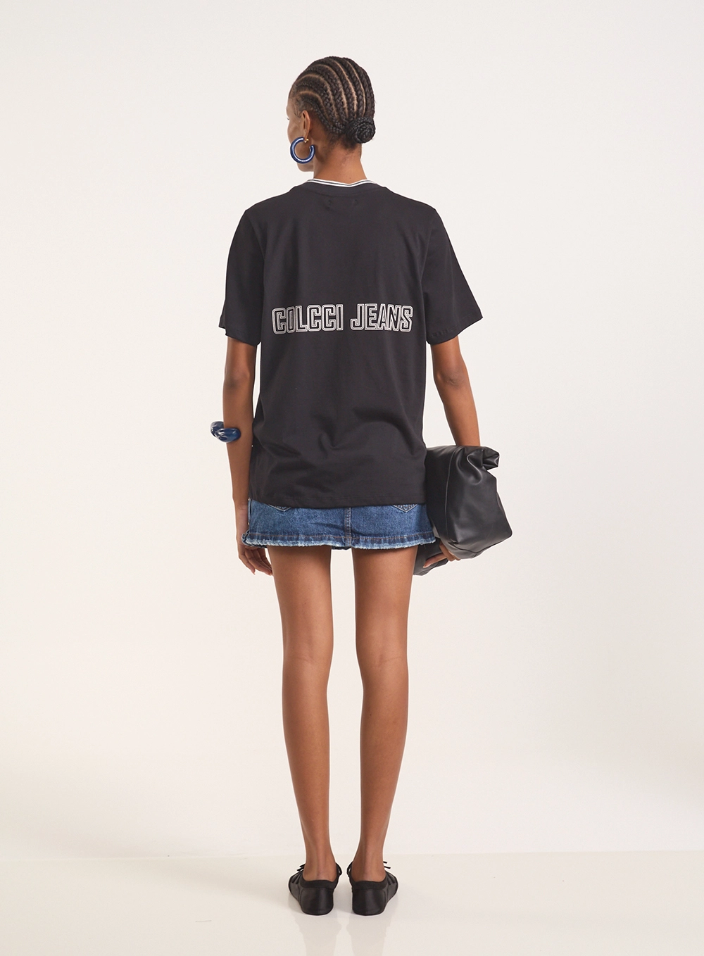 Camiseta Regular Com Estampa E Gola Em Ribana Preto