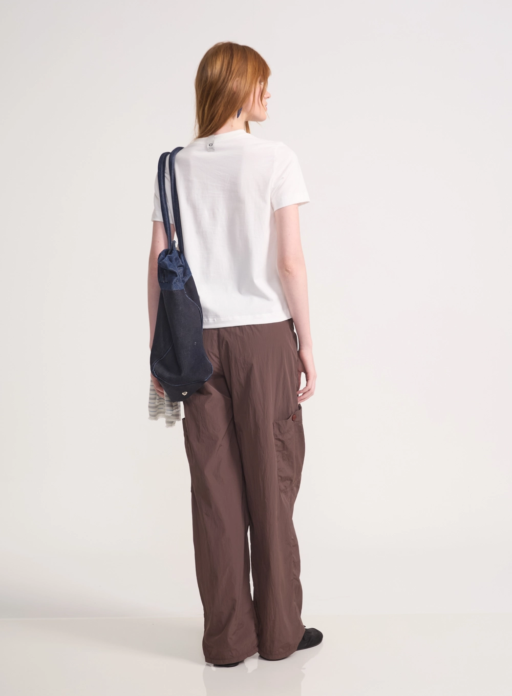 Camiseta Regular Com Estampa E Escrita Off Shell
