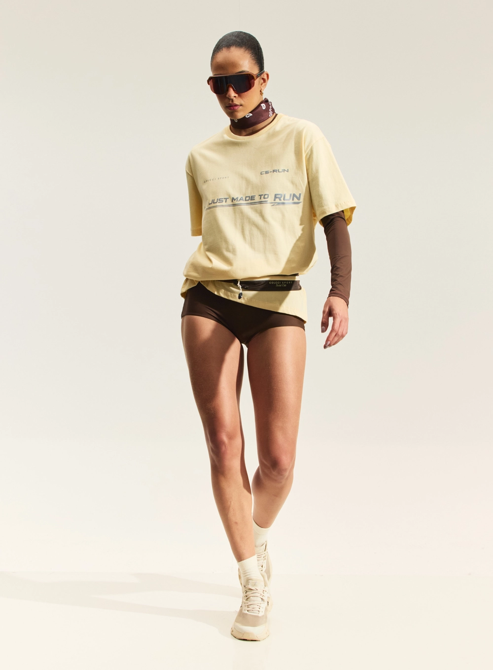 Camiseta Loose Feminina Com Estampa Localizada Bege