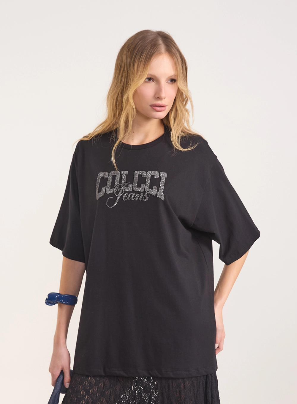 Camiseta Oversized Com Escrita De Brilho Preto