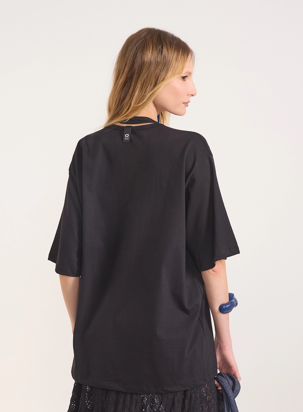 Camiseta Oversized Com Escrita De Brilho Preto