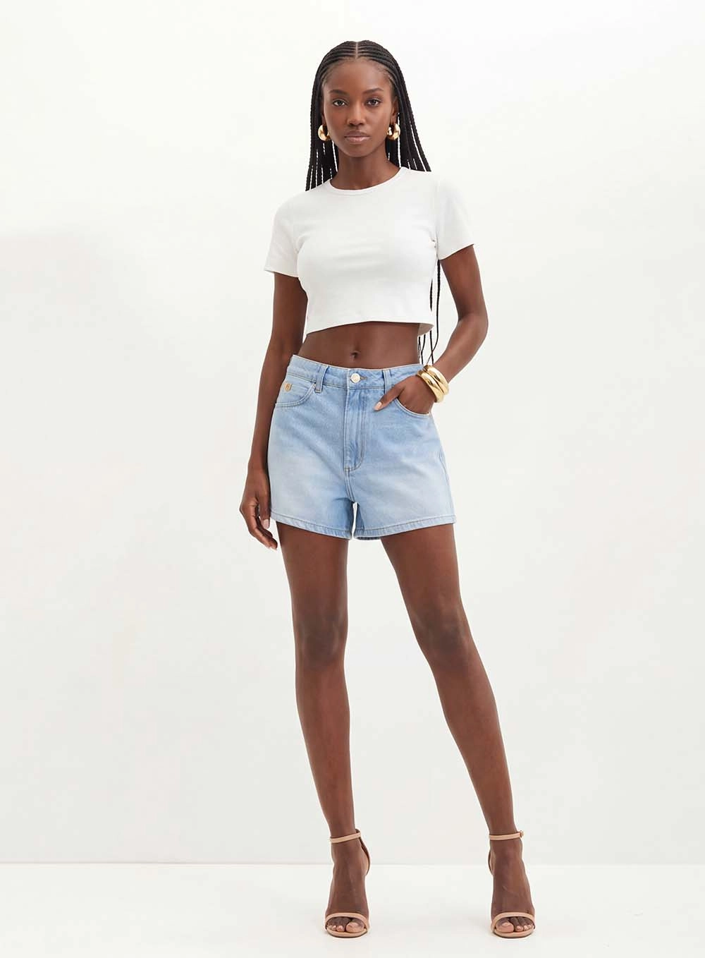 Short Feminino Jeans Com Lavanderia Clara - Isabel Índigo 3