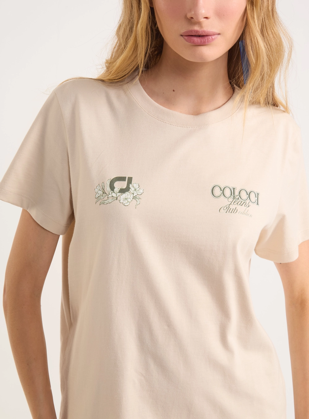Camiseta Com Estampada Frontal Bege