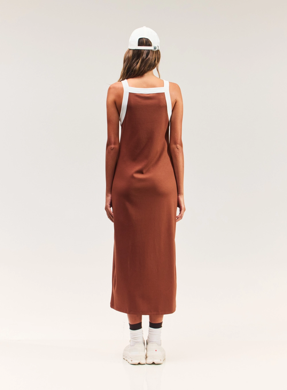 Vestido Midi Feminino Com Alças Marrom