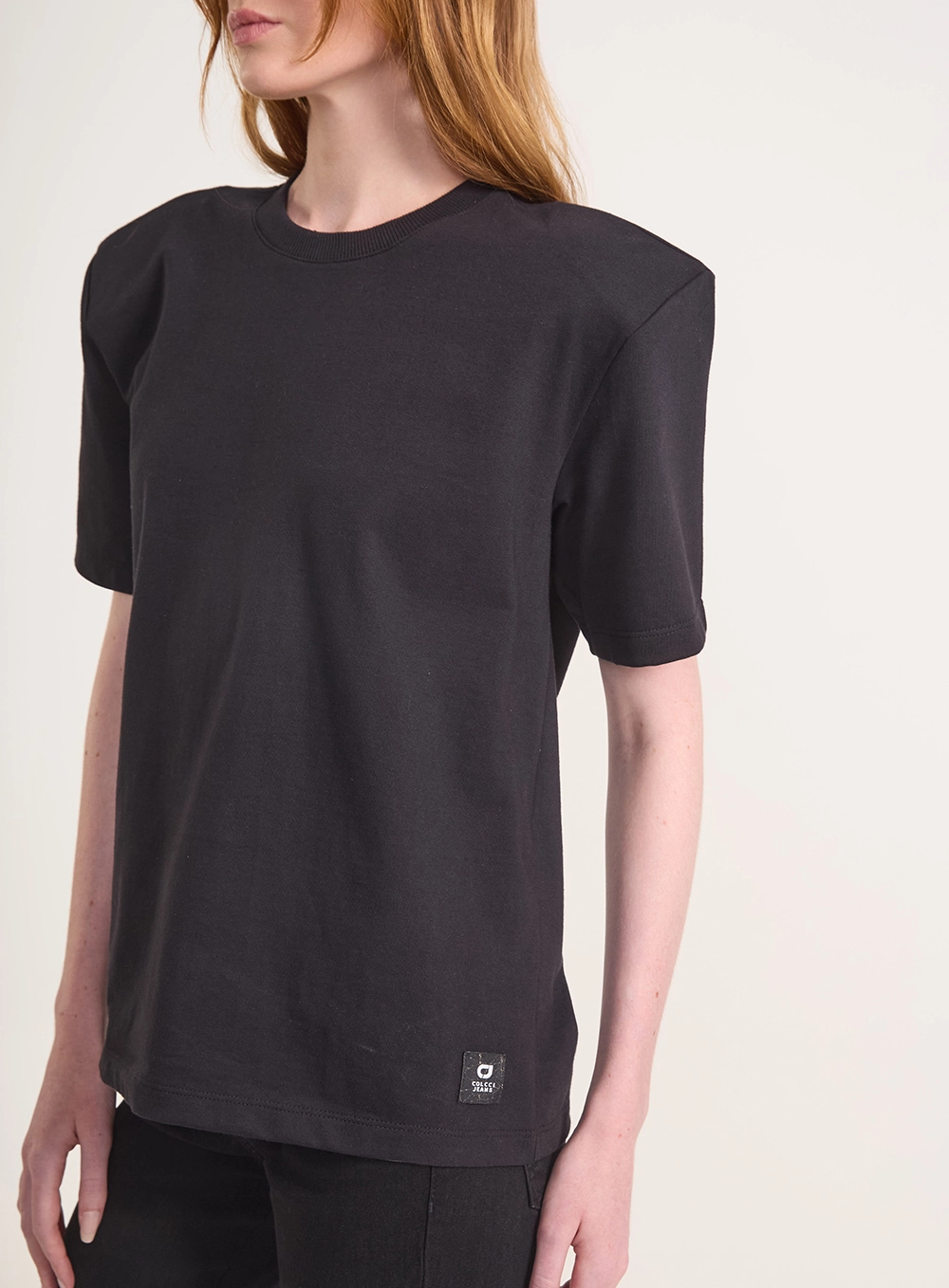 Camiseta Regular Com Ombreiras Preto